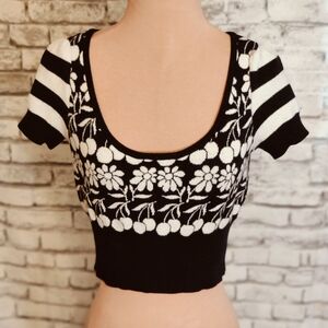 Maeve Anthropologie cropped Back Out super scoop Sweater Top cherries floral XS